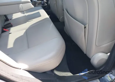 2008 Mercedes-Benz C 300 Luxury/Sport z USA, uszkodzony, nr VIN WDDGF54X78F020780